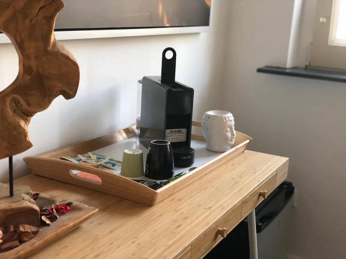 Mpkerol Luxury Rooms Amsterdam 3*,  Niederlande